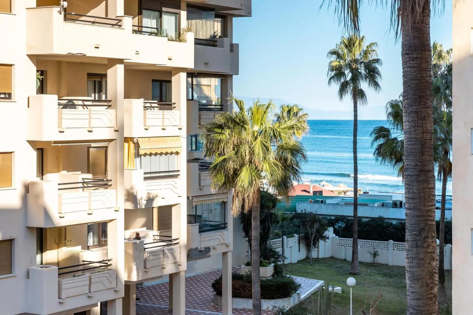 טורמולינוס Primera Linea Del Mar - Acceso Directo Playa Carihuela ספרד